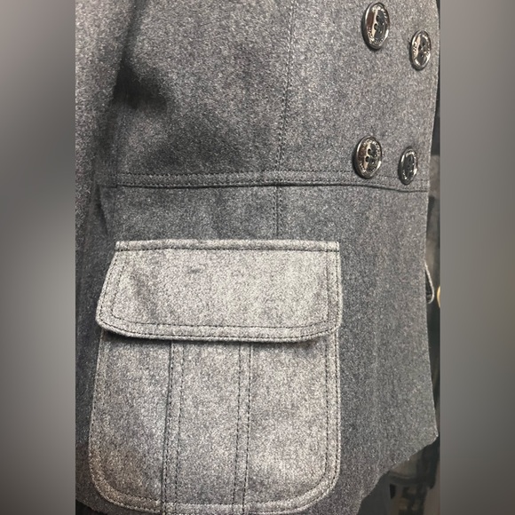 Kenneth Cole Coat w/ Lots of Style!! - Picture 5 of 13